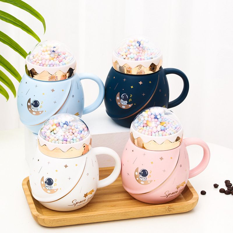 Kubek ceramiczny z pokrywką 450 ml